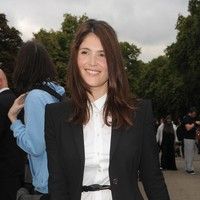 Gemma Arterton - London Fashion Week Spring Summer 2012 - Burberry Prorsum - Outside | Picture 82293